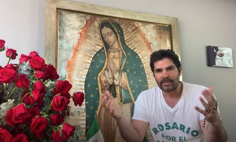 Actor Eduardo Verástegui Attracts Tens of Thousands with His Daily Rosary in Spanish