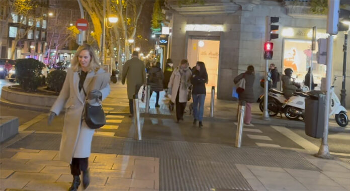 RosaryinSalamancasquareinMadrid